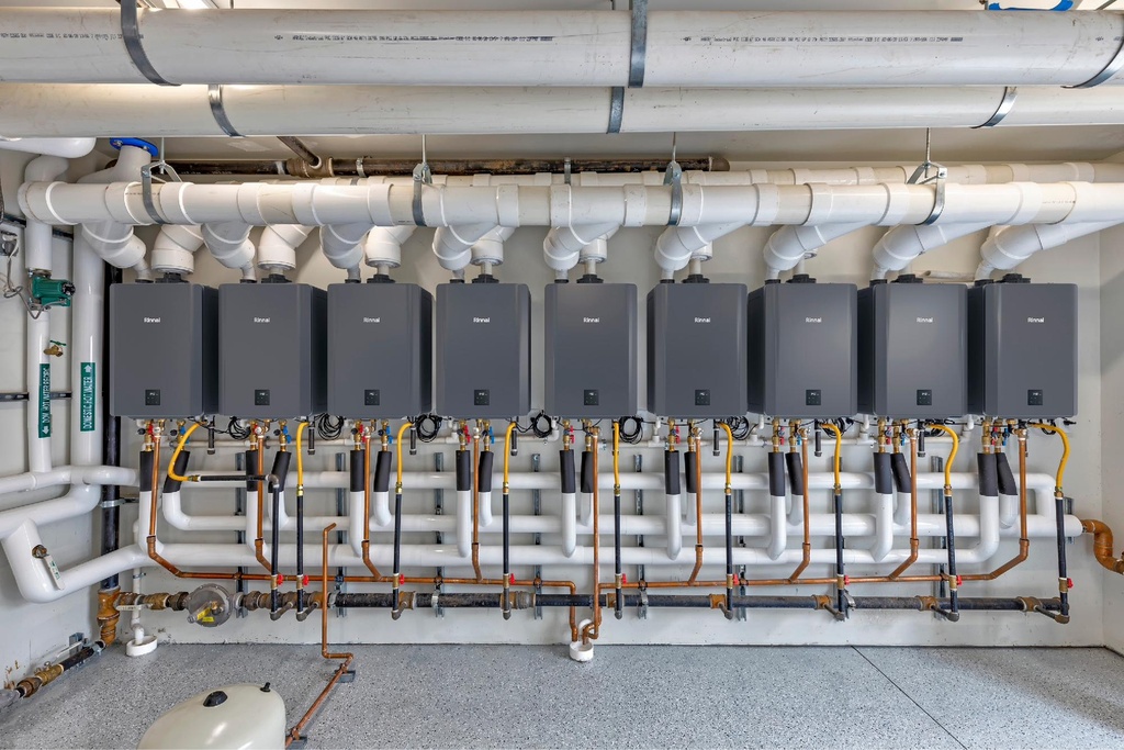 Gallery Image 2 - 3681115