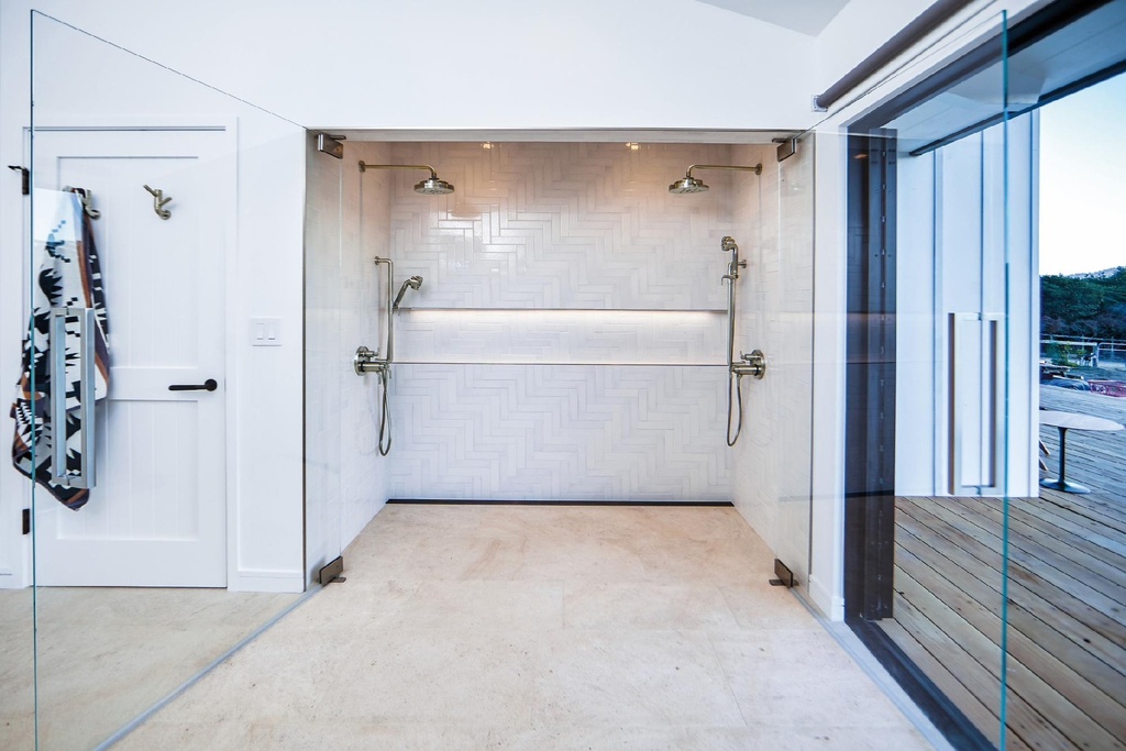 Gallery Image 1 - 3059932