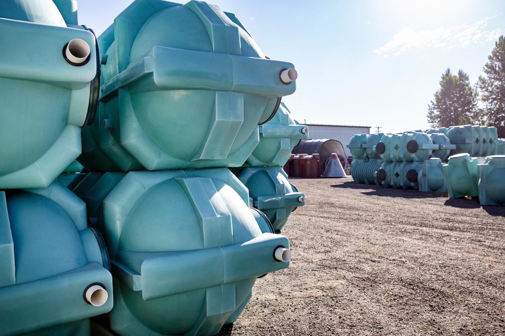 WATER TANK 300IMP.GAL